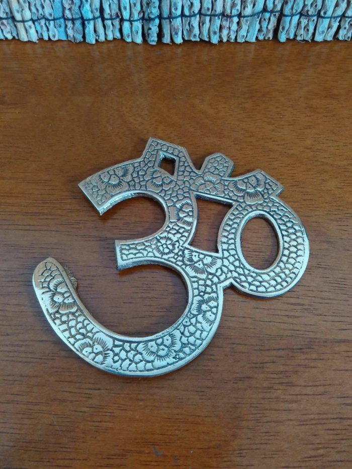 Om de metal para decorar a parede (11 cm)