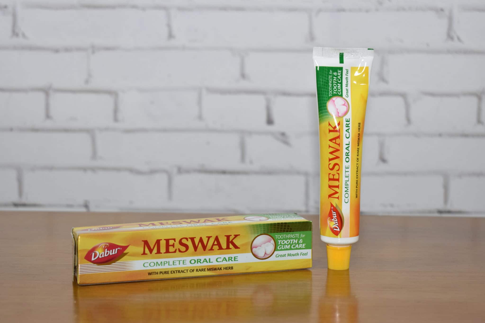 Creme dental indiano Dabur Meswak