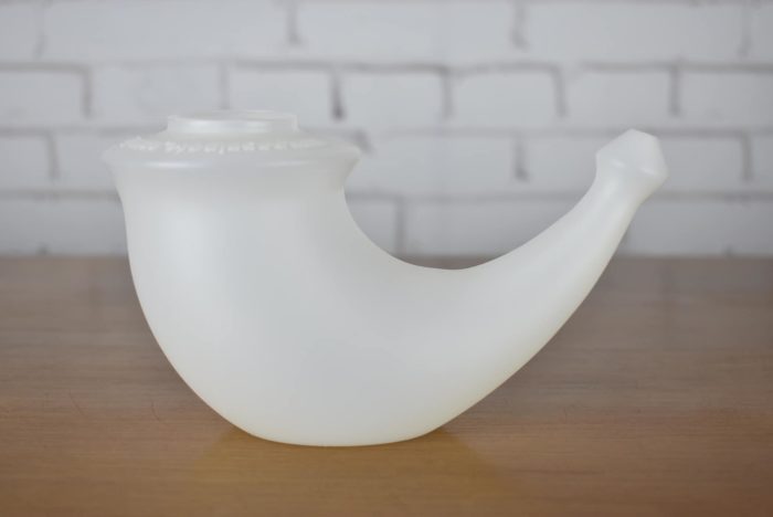 Pote nasal para higienização nasal (prática de Jala-Neti)