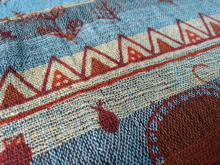 Colcha indiana 100% algodão estampa Rupestre (2.40 m x 2.05 m) tons frios