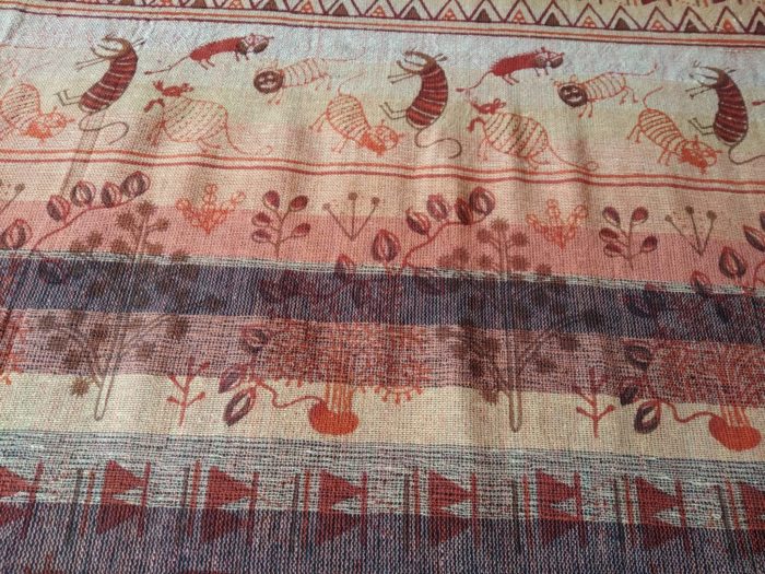 Colcha indiana 100% algodão - Estampa Rupestre (2.40 m x 2.05 m) tons terrosos