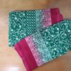 Sari indiano tie dye floral com brilhos verde e vermelho