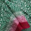 Sari indiano tie dye floral com brilhos verde e vermelho