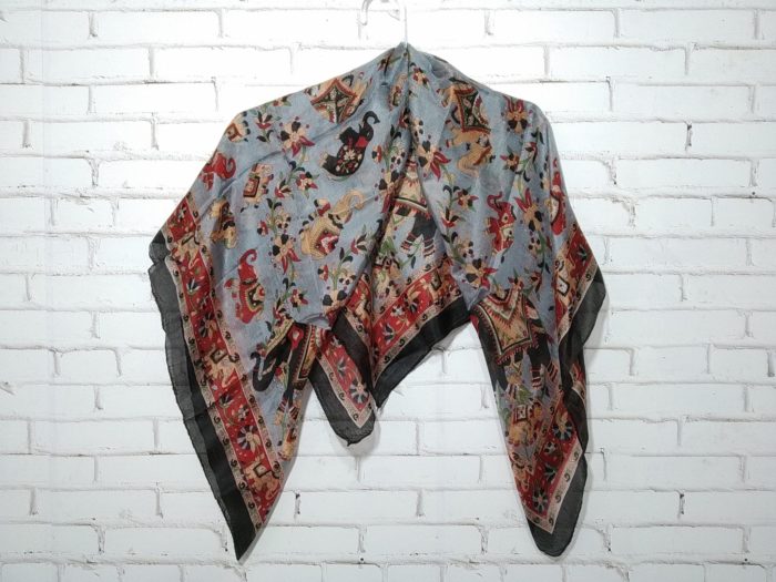 Lenço indiano de seda 100% estampado de elefantes azul