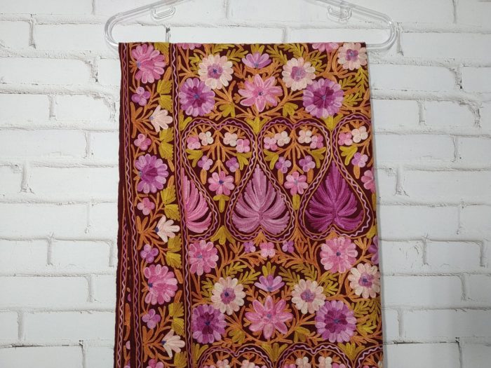 Xale indiano de lã 100% com bordado estilo Kashmir floral