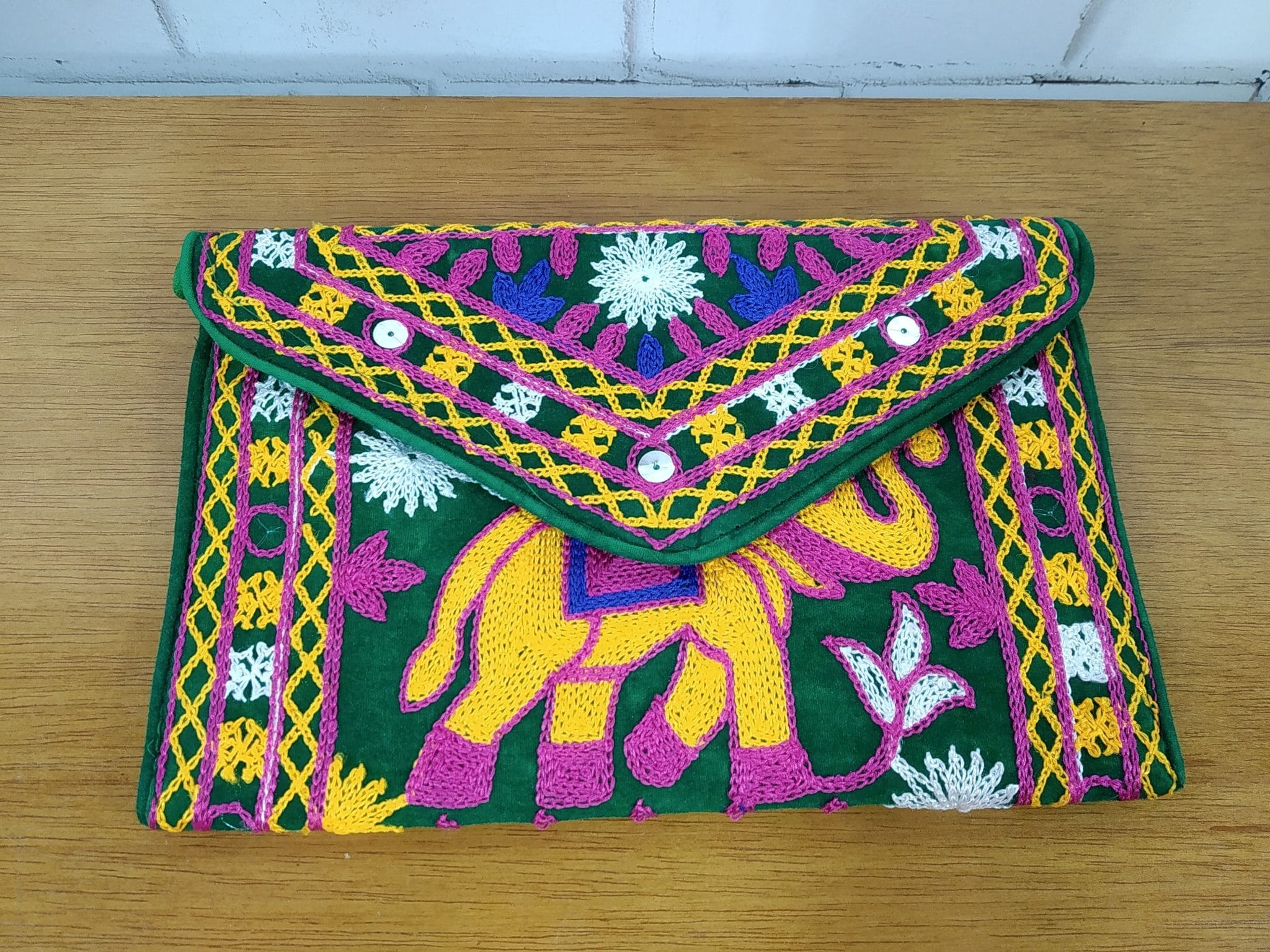 clutch indiana bordada elefante