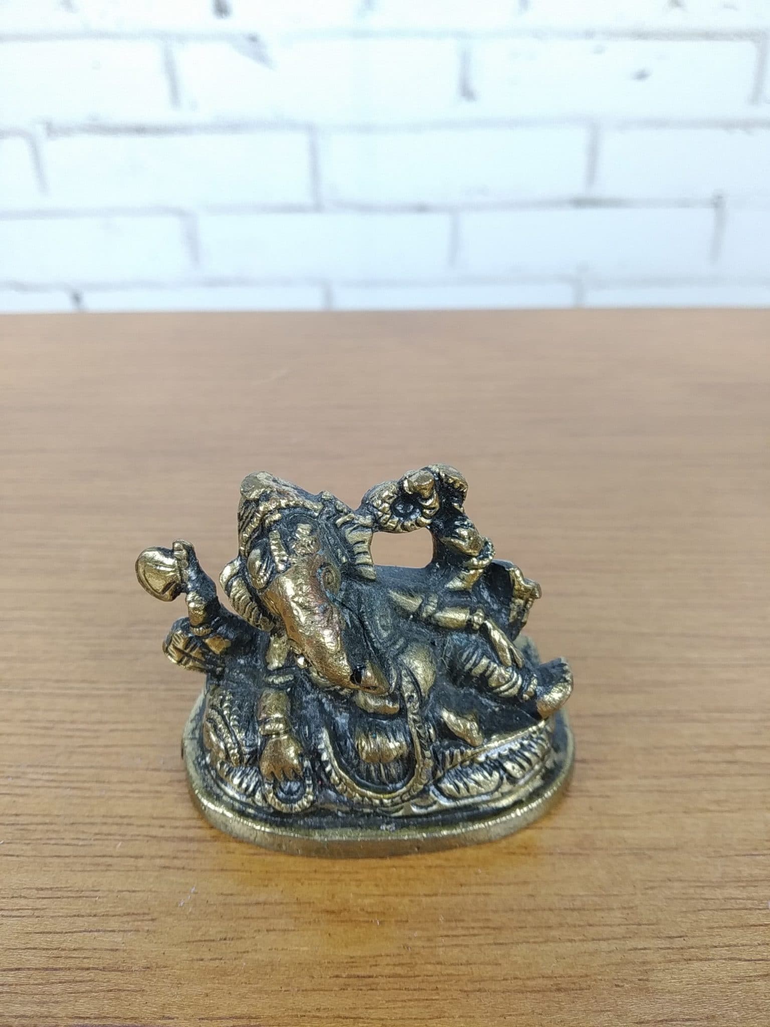 Ganesha inclinado
