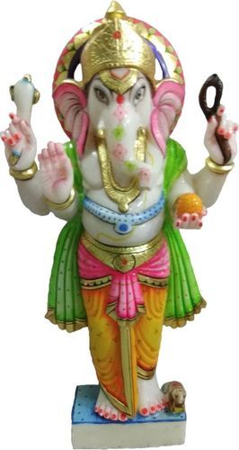 Ganesha em pé