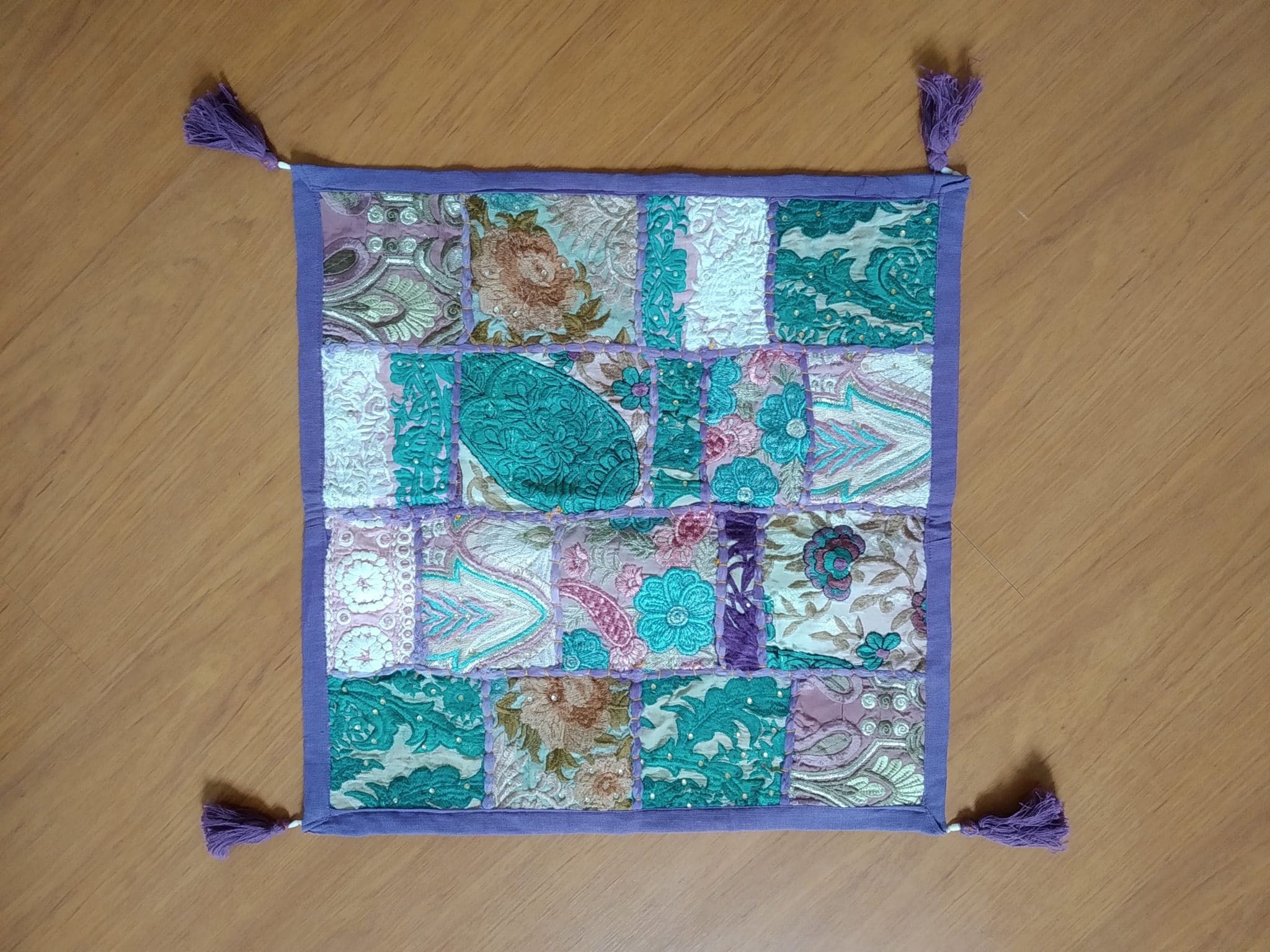 almofada indiana com tassel