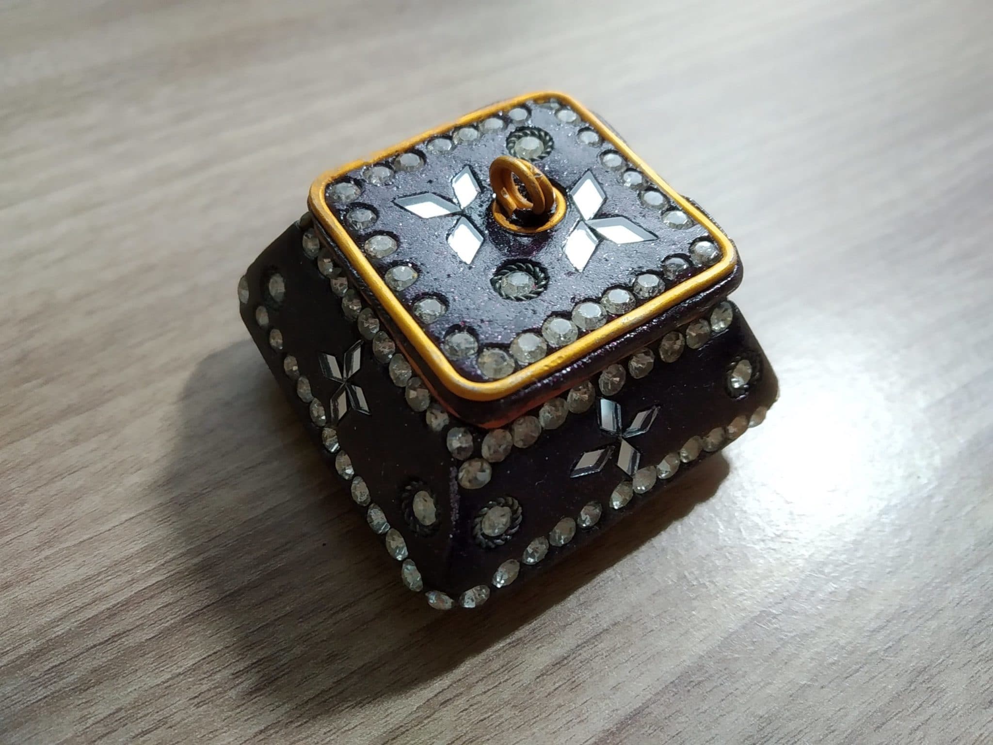 pote indiano de kumkum