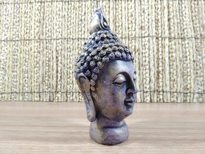 Cabeça de Buda em resina pintada 11cm roxo e dourado