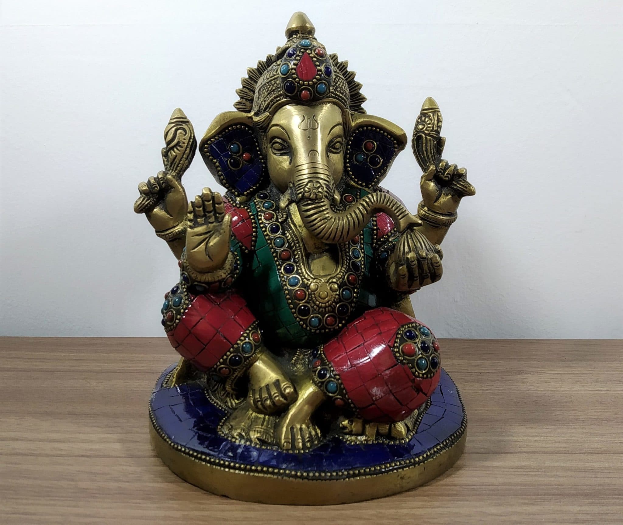 Ganesha de bronze com pedras
