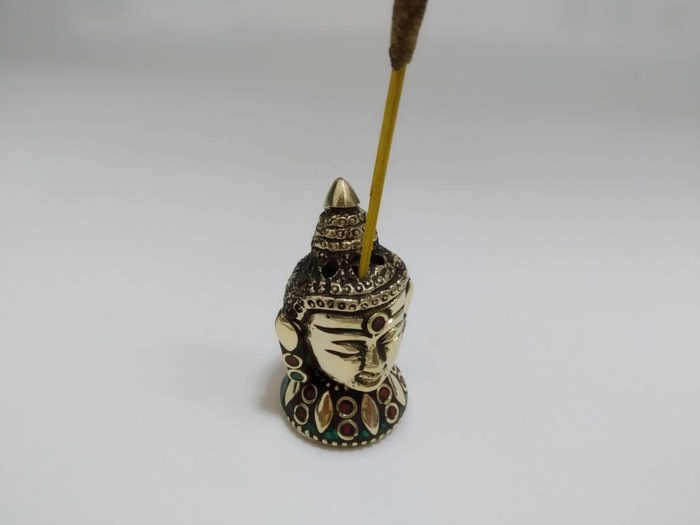 Mini busto Cabeça de Buda em metal com embutimento de pedras naturais VII