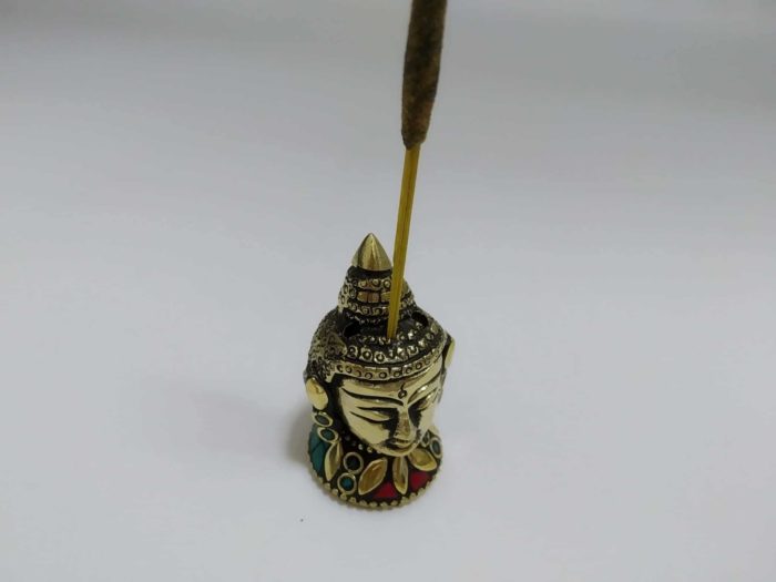 Mini busto Cabeça de Buda em metal com embutimento de pedras naturais VI