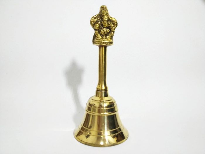 sino de metal dourado