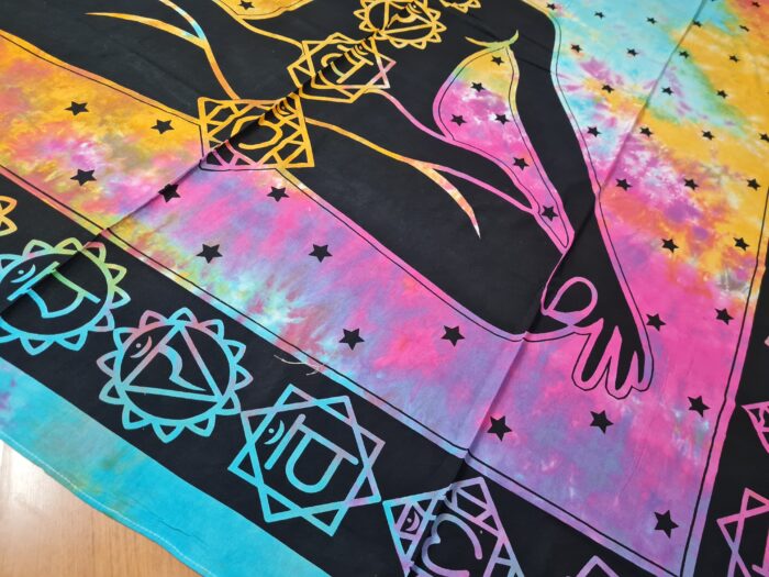 Panô indiano com técnica Batik - Estampa de Iogue e Chakras (230 cm x 210 cm)