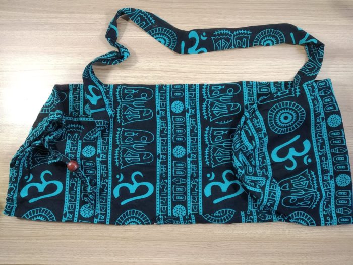 Porta mat indiano para Yoga estampa de OM preto e turquesa