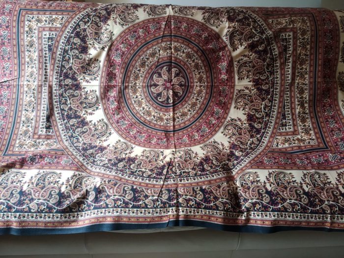 Panô indiano de algodão estampa de mandalas cores terrosas (1,90 m x 1,30 m)