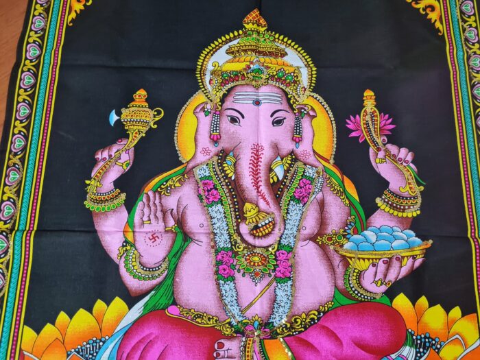 20230223_190223 Painel de tecido com imagem clássica de Ganesha na Flor de Lótus