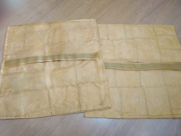 Kit com 2 capas de almofadas indianas em patchwork hindu com tassel