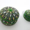 Conjunto com 3 latinhas indianas de miçangas design floral verde