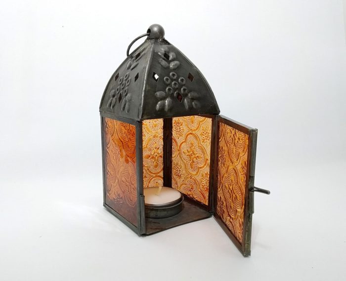 Luminária indiana à vela com vitral laranja e zinco 14cm