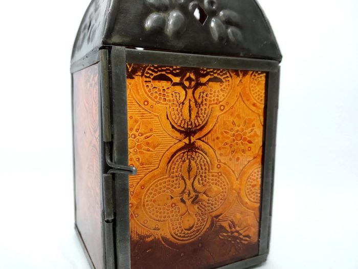Luminária indiana à vela com vitral laranja e zinco 14cm