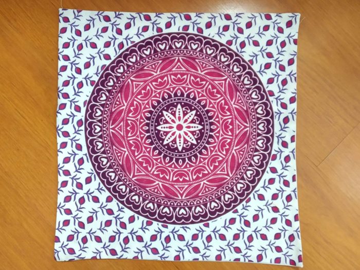 Capa de almofada indiana de algodão com mandala lotus rosa
