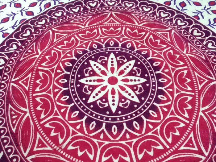Capa de almofada indiana de algodão com mandala lotus rosa