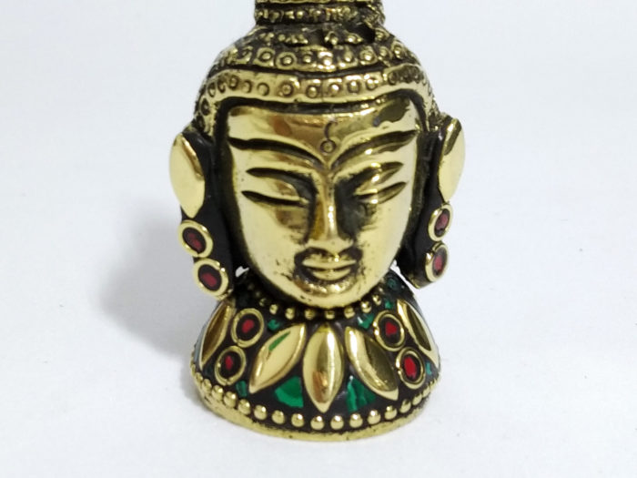 Mini busto Cabeça de Buda em metal com embutimento de pedras naturais VI