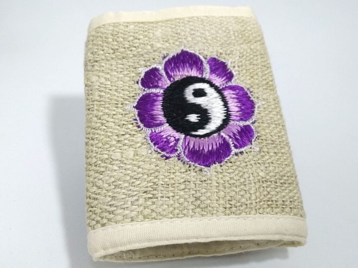 Carteira de cânhamo feito no Nepal com símbolo do Yin Yang