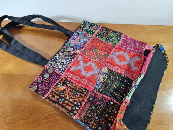 bolsa indiana grande 2 lados diferentes estilo patchwork hindu