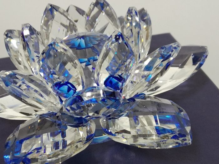 Flor de Lótus em Cristal de Vidro 13 cm cor azul