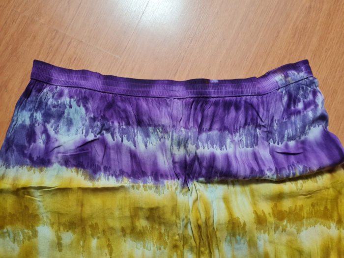 Calça indiana feminina com técnica Tie Dye tricolor