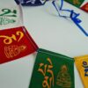 Bandeiras tibetanas do mantra "Om Mani Padme Hum" com Buda 13x10