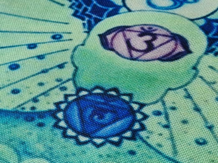 Capa de almofada indiana estampa do Ser com os 7 chakras