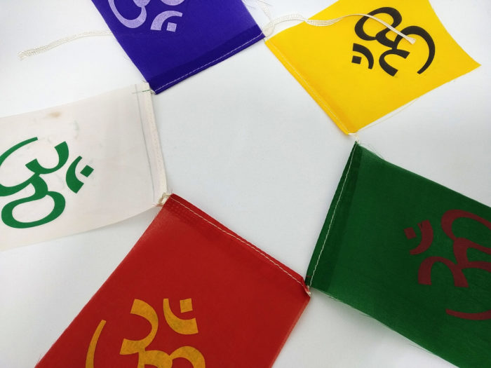 bandeira tibetana OM