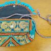 Bolsa indiana Banjara 100% bordada a mão turquesa e color