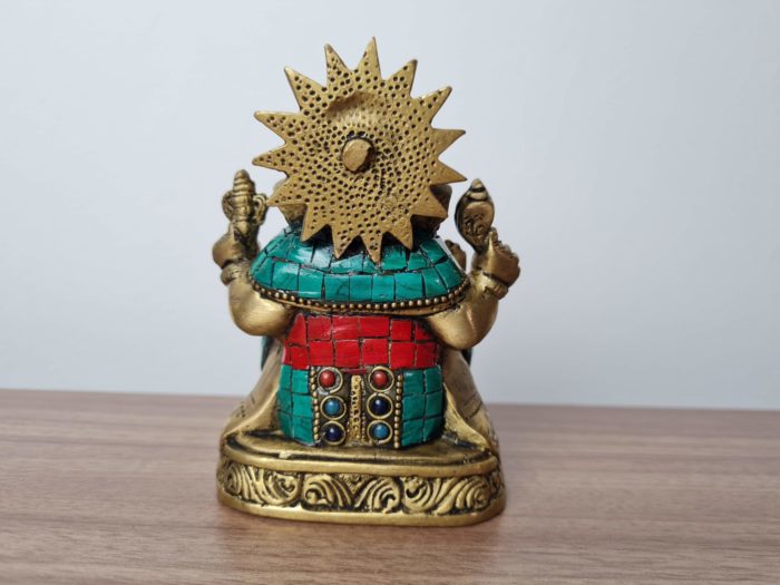 Estátua de Ganesha em bronze com pedras naturais embutidas 12cm