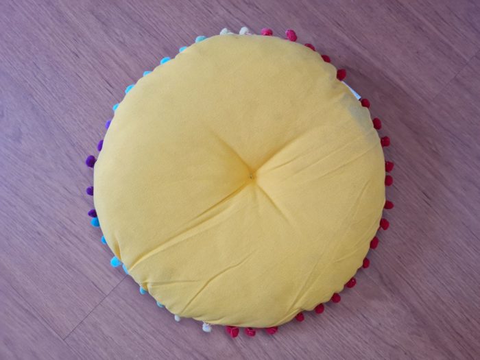 20210505_110751 Almofada indiana bordada estilo futon 40 cm amarelo color