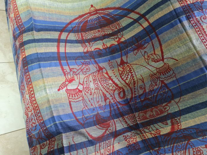 Panô indiano algodão estampa de Ganesha (215 cm x 140 cm) tons azuis