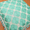 20210531_174438 Almofada indiana quadrada bordada com pompons ao redor 40x40cm verde