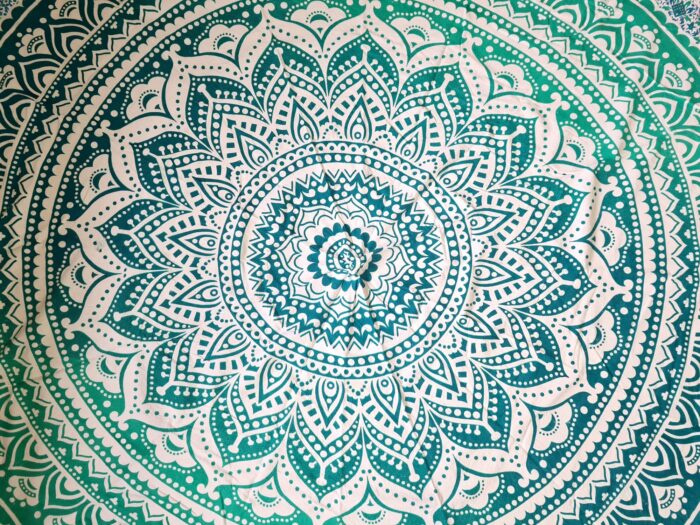 Canga indiana grande redonda mandala com franjas verde água