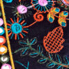 Bolsa indiana de tecido retangular com bordado floral preto e color