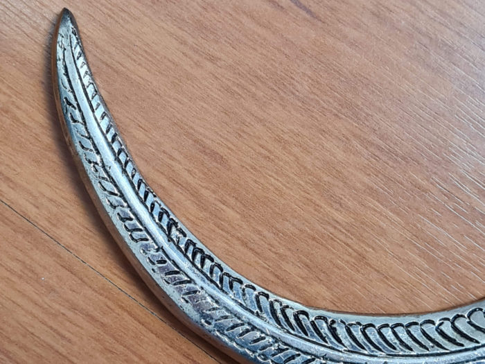 Om de metal prateado para decorar a parede 26cm