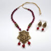 conjunto de colar e brincos de Ganesha com pedrarias