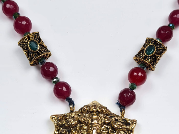 Conjunto de bijuteria indiana clássica de Ganesha com pedrarias