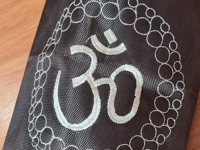 Porta mat indiano para tapete de Yoga estampa de OM