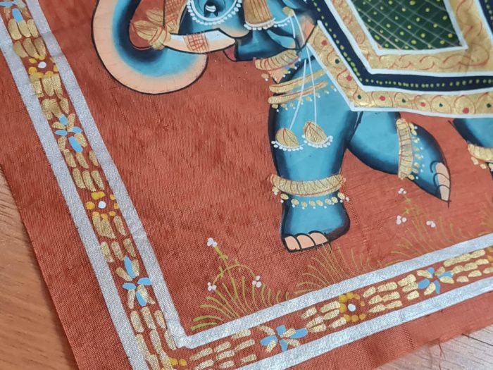 20210511_194137 Pintura Rajasthani em seda design de elefante indiano cor ferrugem