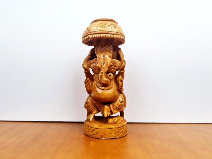 Ganesha de madeira artesanal feito na Índia 14cm